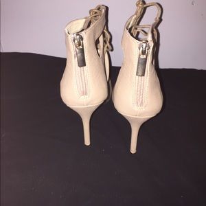 Tan pumps! Wore about 3 times! Good condition